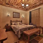 Отель Caravanserai