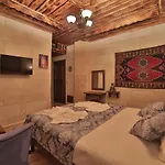 Отель Caravanserai