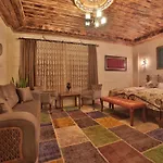 Caravanserai Отель